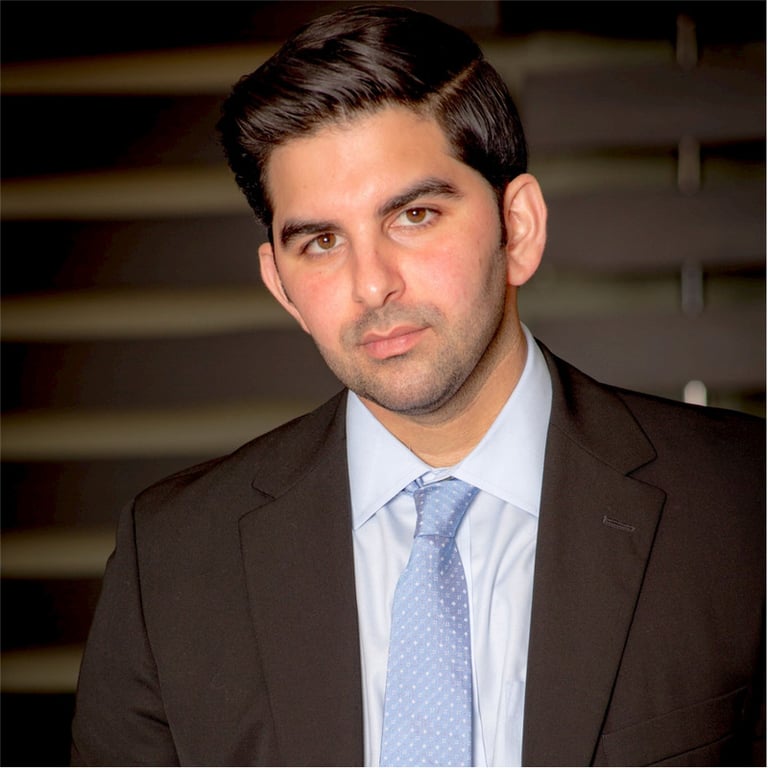 Calvin Kourosh Azadi - Spanish speaking lawyer in Miami FL