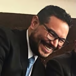 Spanish Speaking Lawyer Near Me - David Viveros Vázquez