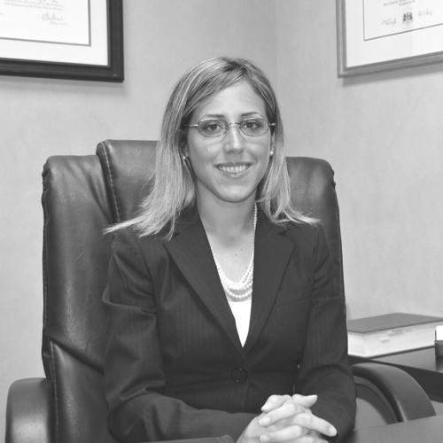 Laura S. Outeda, Esq. - Spanish speaking lawyer in Jackson Heights NY