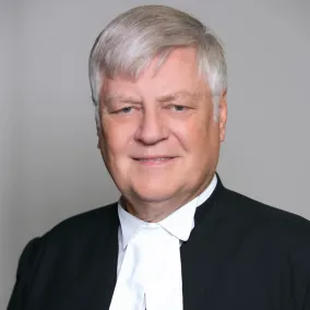 Hispanic Lawyer Near Me - Marek Malicki