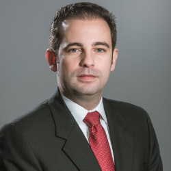 Spanish Speaking International Law Attorney in St. Petersburg Florida - Omar Carmona